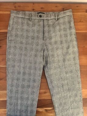 Men’s Banana Republic Gray Plaid Slim-Tapered Pants - SIZE 34x34